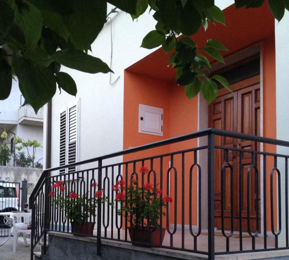 Bed and Breakfast Il Gruccione Sant'Omero Екстер'єр фото